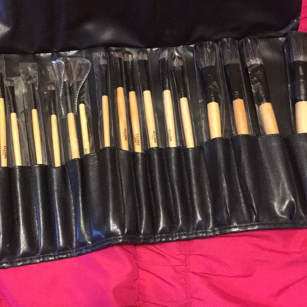 Brand new never used makeup brushes
